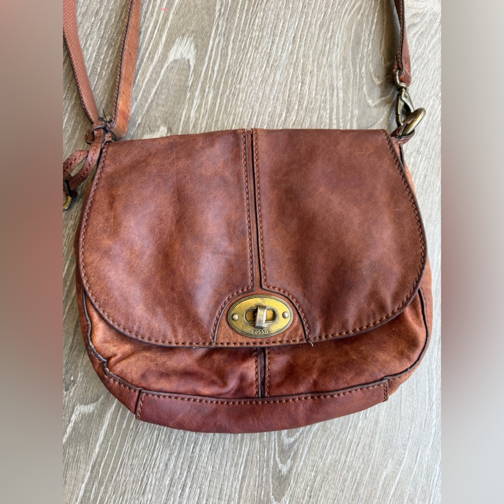 Vintage Fossil Carson Flap Rich Brown Leather Crossbody Bag